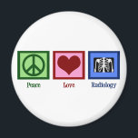 Liebe Frieden Radiologie Magnet<br><div class="desc">Ein Friedenszeichen,  ein Herz und ein Röntgenbild. Ein niedliches Geschenk für einen Radiologen.</div>