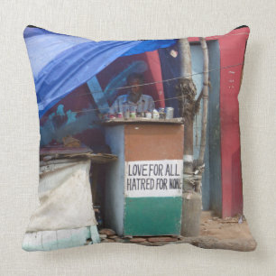 Liebe für alle, Hass für keine, Chennai Kissen