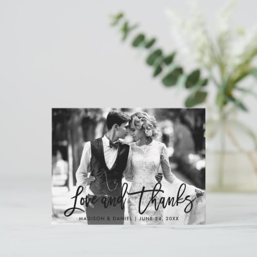 Liebe für Pinselskripte dank Schwarzweiß-Foto Postkarte (Stehend Vorderseite)