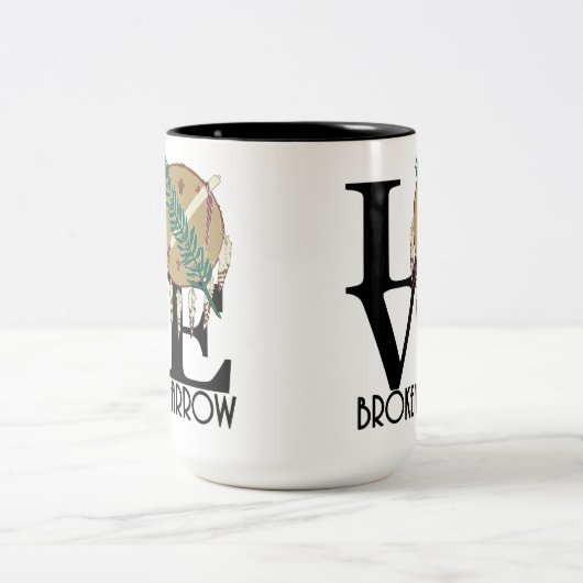 LIEBE gebrochen Arrow Oklahoma 15oz Zweifarbige Tasse (Mittel)