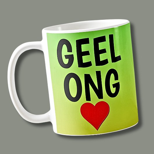 Liebe GEELONG (oder Ihr Text) Herz auf Grün Gold Kaffeetasse