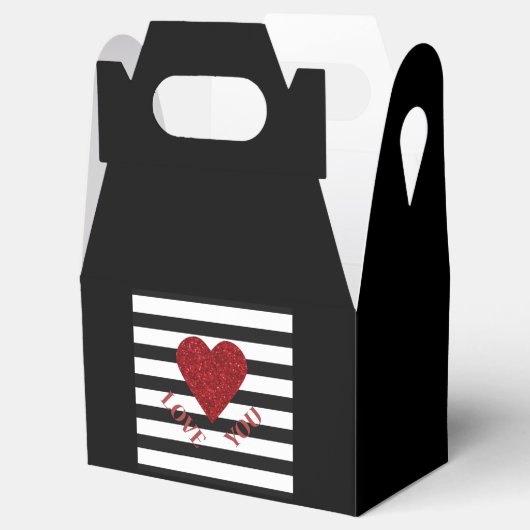 Liebe Geschenkschachtel (Geöffnet)