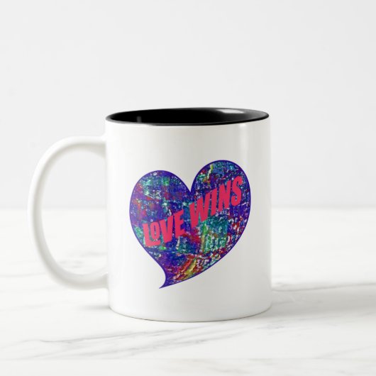 Liebe gewinnt Herzdesign Zweifarbige Tasse (Links)