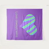 "Liebe gewinnt immer" Wandteppich (Vorderseite (Horizontal))