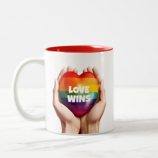 Liebe gewinnt LGBT-Gay Pride Zweifarbige Tasse (Links)