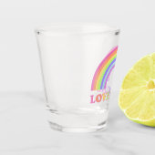 Liebe gewinnt - LGBTQ/Gay Pride-Regenbogen Schnapsglas (Links)