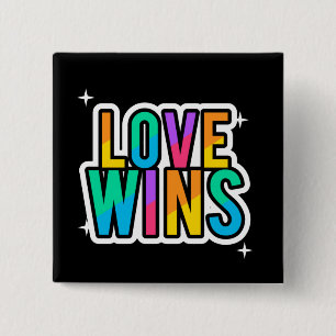 Liebe gewinnt. LGBTQ+Pride Regenbogen. Button