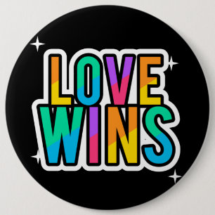 Liebe gewinnt. LGBTQ+Pride Regenbogen. Button