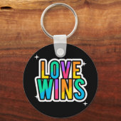 Liebe gewinnt. LGBTQ+Pride Regenbogen. Schlüsselanhänger (Vorderseite)