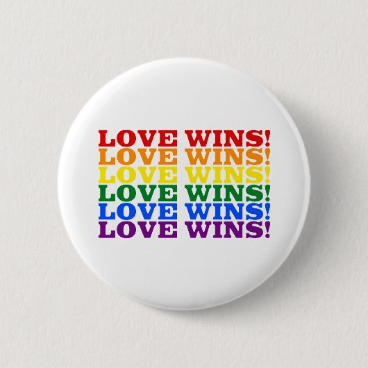 Liebe gewinnt Regenbogen Button (Vorderseite)