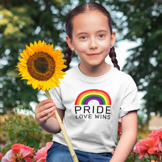 Liebe gewinnt Regenbogenfarben LGBTQ-Gay Pride T-Shirt