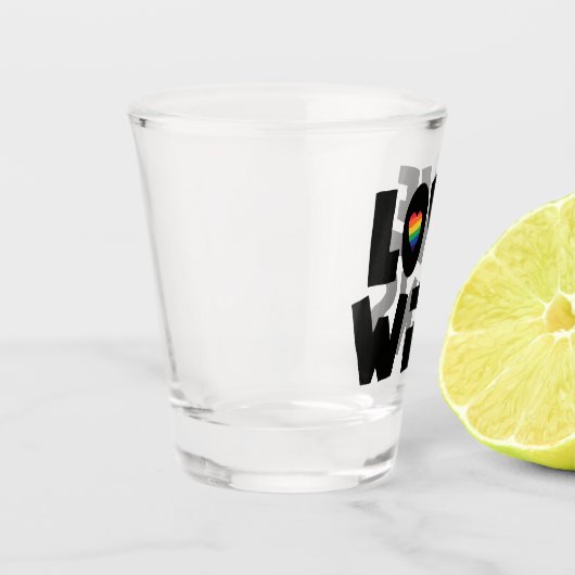 Liebe gewinnt schnapsglas (Links)