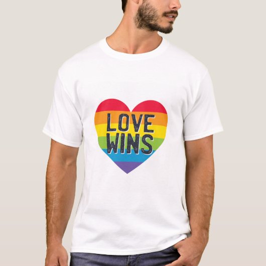 Liebe gewinnt T-Shirt (Vorderseite)