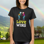 Liebe gewinnt Vögel T-Shirt