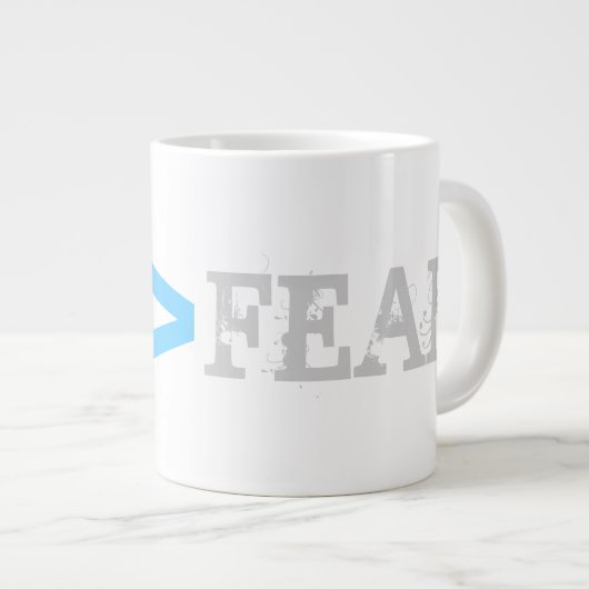 LIEBE größer als FEAR Jumbo-Tasse (Vorderseite Rechts)