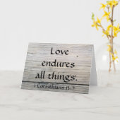 Liebe hält alles an, was Schrift Karte (Gelbe Blume)