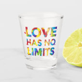 Liebe hat keine Grenzen Schnapsglas (Vorderseite)