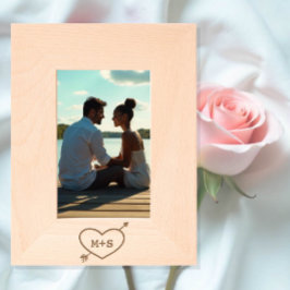 Liebe Herz mit Pfeil & Romantik Paar Initialen Geätzte Rahmen