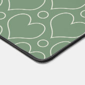Liebe Herz und Polka Dots Muster in grün Schreibtischunterlage (Ecke)