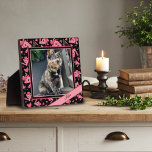 Liebe Herzstück Foto Fotoplatte<br><div class="desc">Fun Moderne Liebe Easel Foto Message Pet Plaque - farbenfrohe und stilvolle Kunstwerke perfekt für die Haustiere. Diese lustigen personalisierten Liebe Foto Aasel Plakate machen große Keepsakes für Familie, Freunde, Mitarbeiter, Lehrer, etc.. Das ideale Geschenk für alle Ihre Valentiner, die ihre Hunde oder Katzen Liebe. Modernere, blumige und motivierend Plaques...</div>