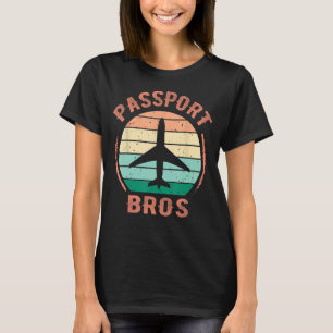 Liebe im Ausland Moderne Verabredet Meme Passport T-Shirt