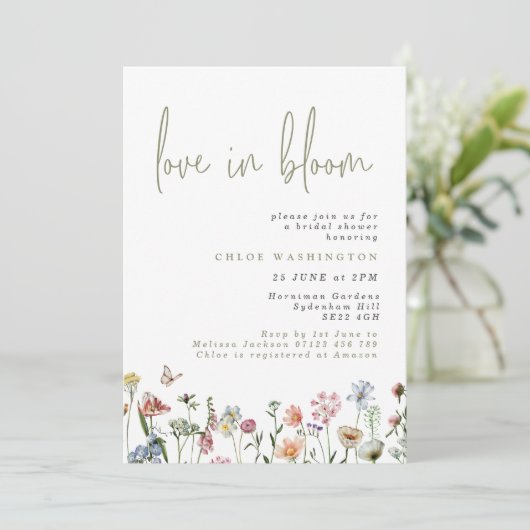 Liebe im blühenden Brautparty Wilde Blume Einladung (Stehend Vorderseite)