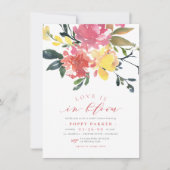 Liebe im blühenden modernen Frühlingsblumen Brautp Einladung (Vorderseite)