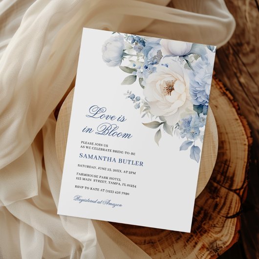 Liebe im Brautparty Blauer Blumen Einladung