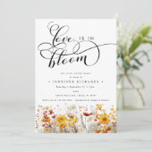 Liebe im Brautparty Bloom Einladung (Stehend Vorderseite)