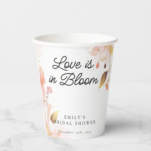 Liebe im Brautparty Bloom Pappbecher (Vorderseite)