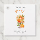 Liebe im ersten Spritz-Brautparty Geschenkanhänger (Vorderseite)