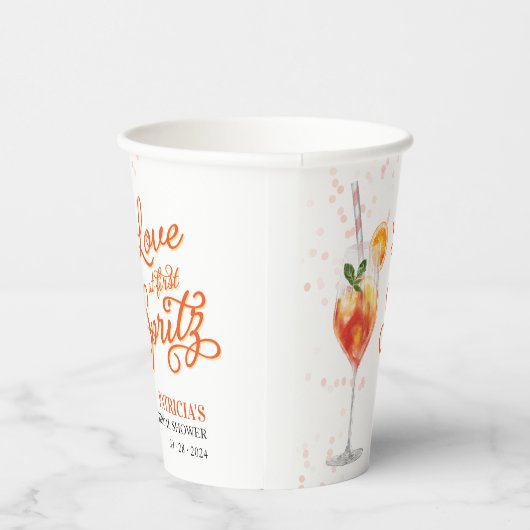 Liebe im ersten Spritz-Brautparty Pappbecher (Rechts)