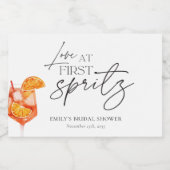 Liebe im ersten Spritz-Brautparty Schaumweinetikett (Einzelnes Label)