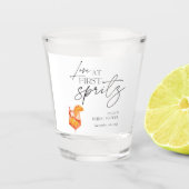 Liebe im ersten Spritz-Brautparty Schnapsglas (Vorderseite)