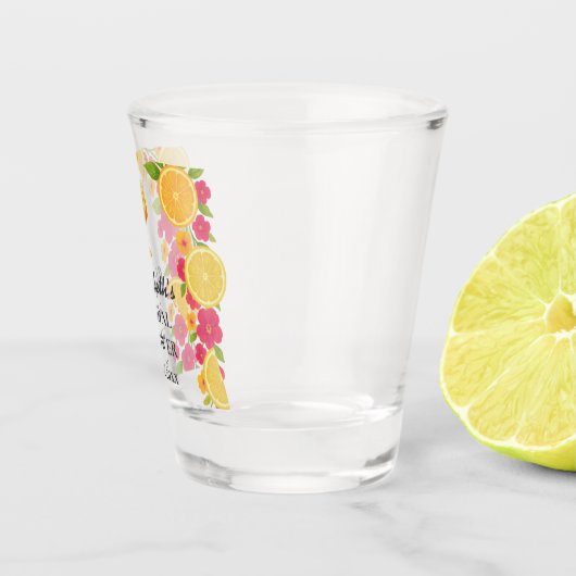 Liebe im ersten Spritz Citrus Orange Brautparty Schnapsglas (Rechts)