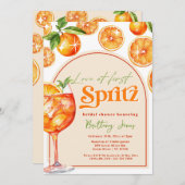 Liebe im ersten Spritz Orange Groovy Brautparty Einladung (Vorne/Hinten)