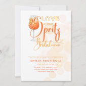Liebe im First SPRITZ Modernes Orange Brautparty Einladung (Vorderseite)