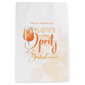 Liebe im First SPRITZ Modernes Orange Brautparty Mittlere Geschenktüte (Vorderseite)