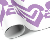 Liebe im Lila Geschenkpapier (Rolleneckpunkt)