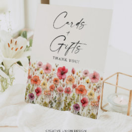 Liebe in Bloom Brautparty Karten und Geschenke unt Sockelschild