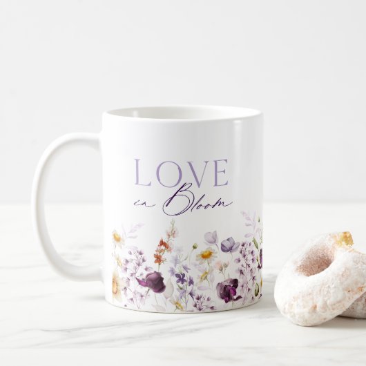 Liebe in blutblümlicher klassischer Tasse (Mit Donut)