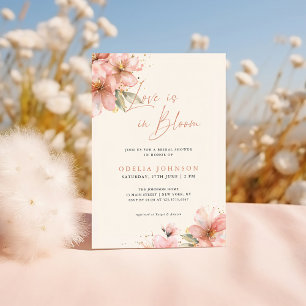 Liebe in Blüte - Zarte rosa florale Hochzeitsdusch Einladung