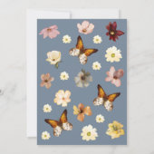 Liebe in der blutleeren Wildblume Dusty Blue Braut Einladung (Rückseite)