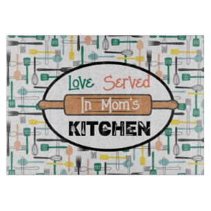 Liebe in der Küche der Mama Schneidebrett