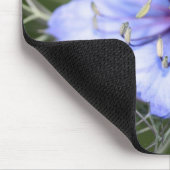 Liebe in der Nebel-Blume Mousepad (Ecke)