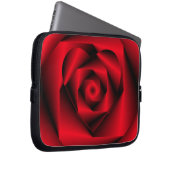 Liebe in verschleierter Form - Das Herz einer Rose Laptopschutzhülle (Vorne Rechts)