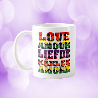 Liebe in vielen Sprachen Dunkler Regenbogen Kaffeetasse