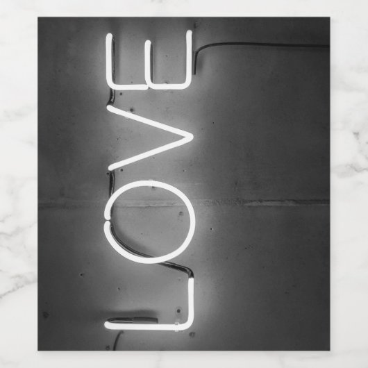 Liebe Inspiriert Neonzeichen in Schwarz und Weiß Weinetikett (Einzelnes Label)