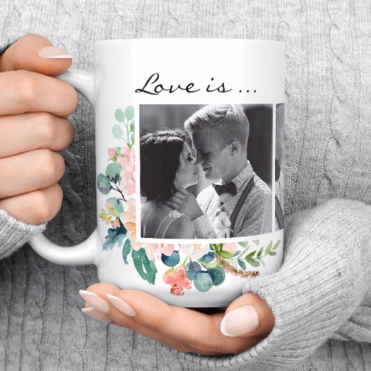 Liebe ist alles, was Sie brauchen Blumenpaare Foto Kaffeetasse