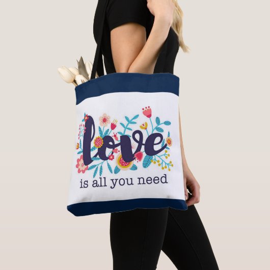 "Liebe ist alles, was Sie brauchen" Tasche (Von Nahem)